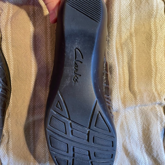 NWOB Clarks bendables loafers in gun metal grey/brown - Picture 6 of 7